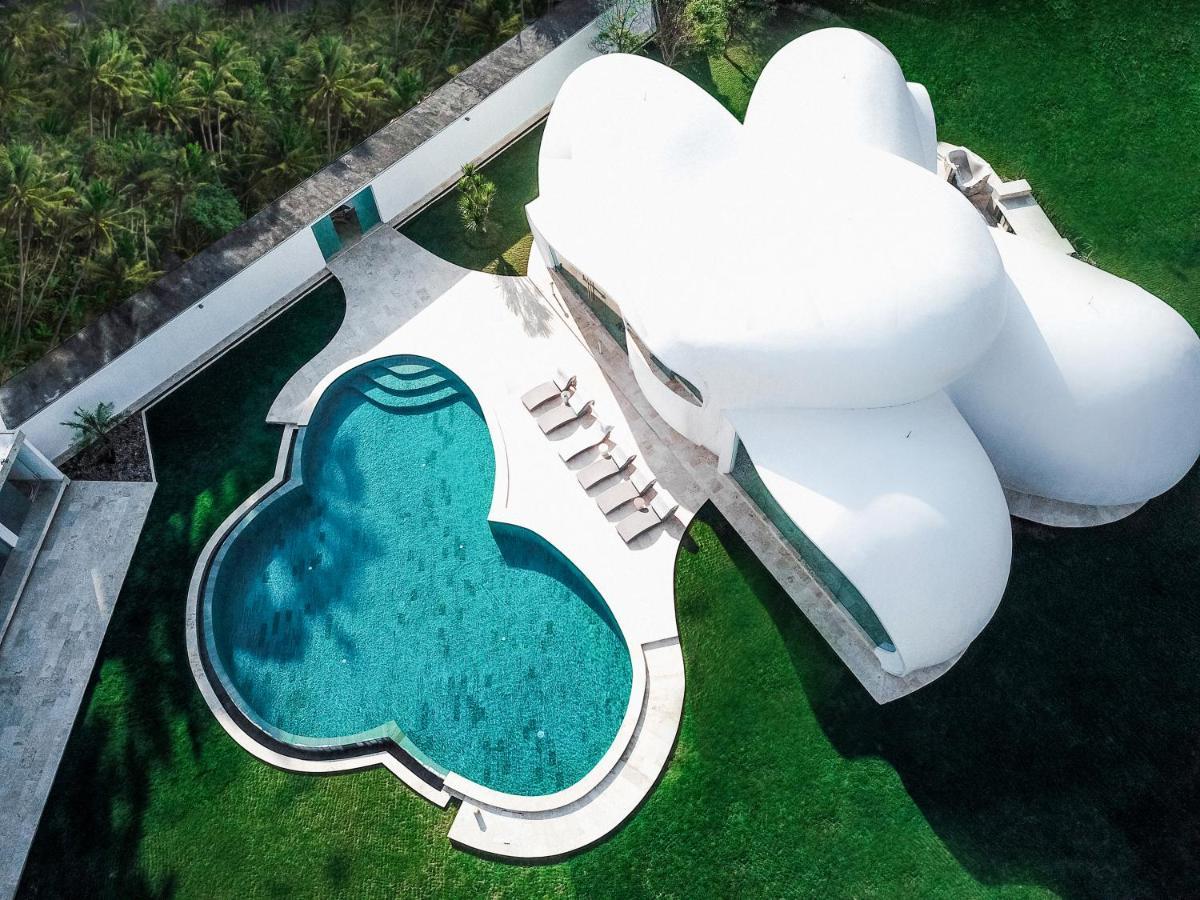 The Cloud Beachfront Villa Tabanan Eksteriør bilde