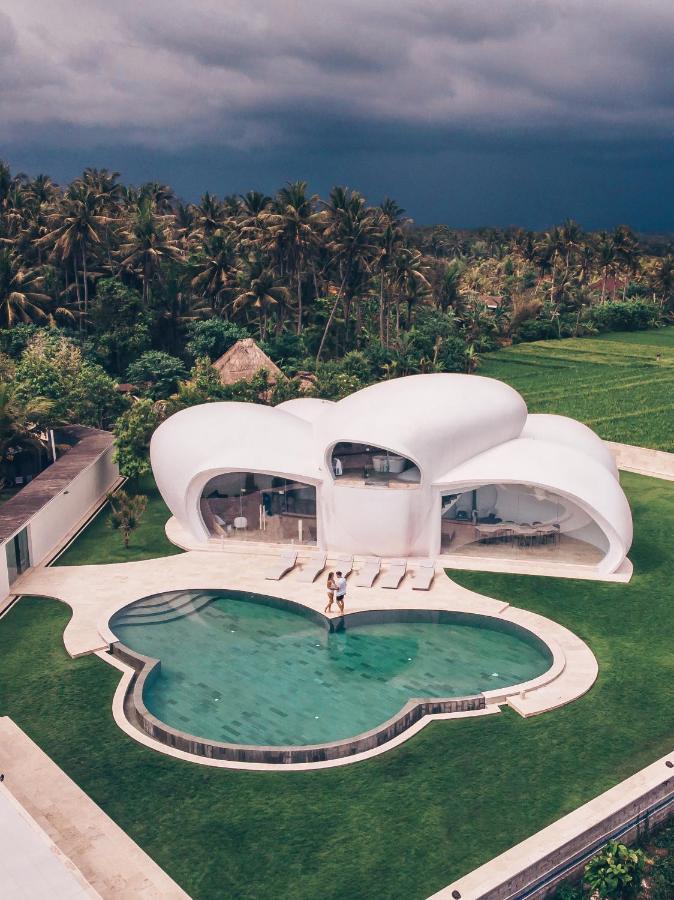 The Cloud Beachfront Villa Tabanan Eksteriør bilde