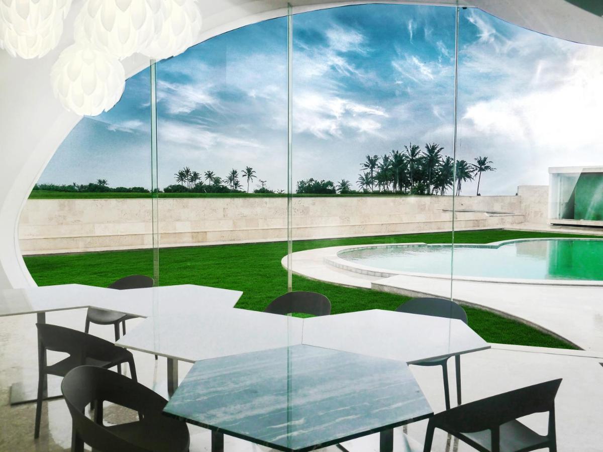The Cloud Beachfront Villa Tabanan Eksteriør bilde